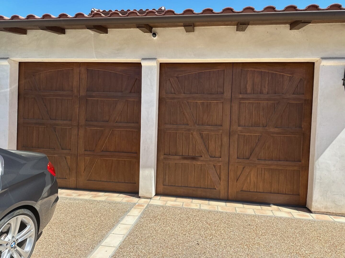 A garage door that is open and closed.